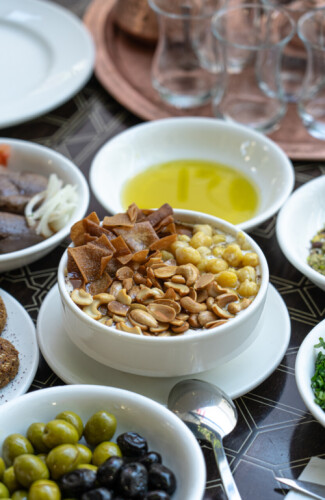 Image for 'تسقية بالسمنة والمكسرات' Item
